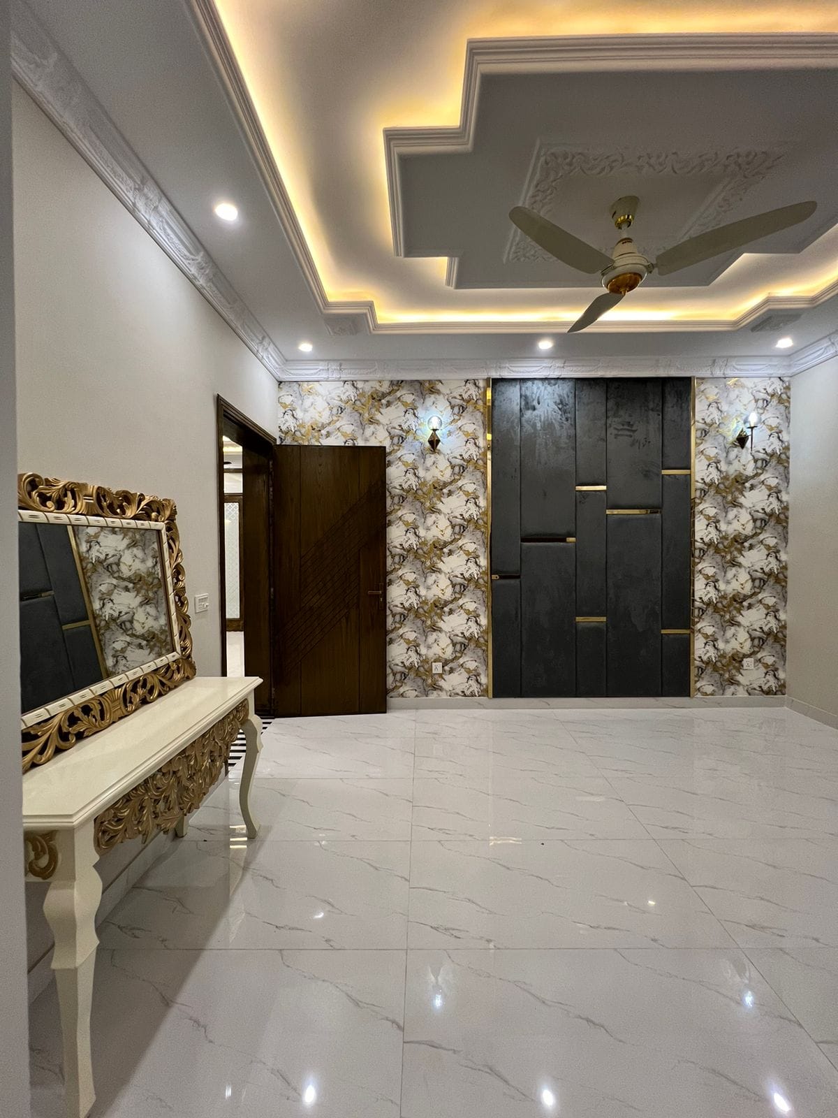 10 Marla Spanish House For Sale (12) 10 Marla Spanish House For Sale (12)