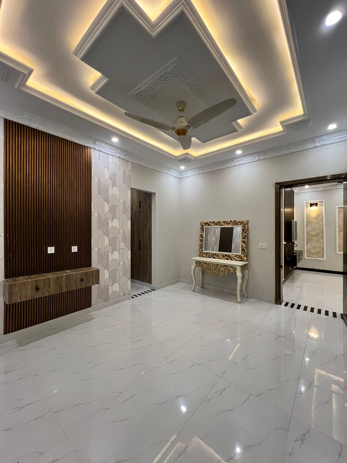 10 Marla Spanish House For Sale (2) 10 Marla Spanish House For Sale (2)