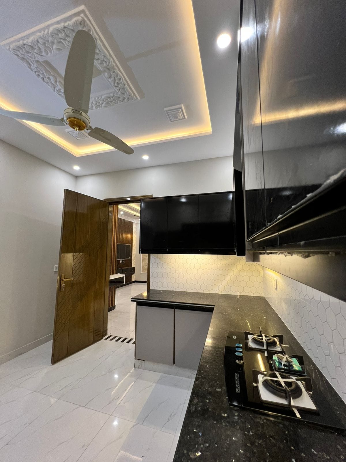 10 Marla Spanish House For Sale (20) 10 Marla Spanish House For Sale (20)