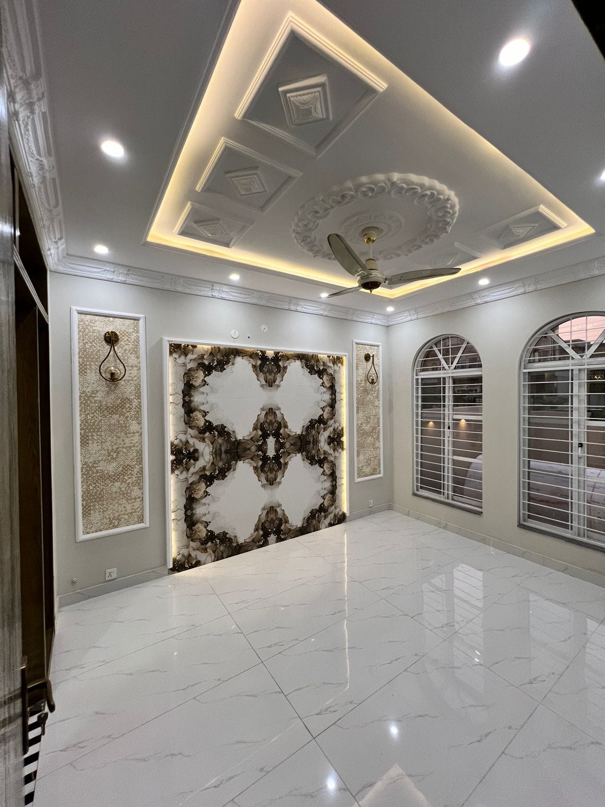 10 Marla Spanish House For Sale (7) 10 Marla Spanish House For Sale (7)