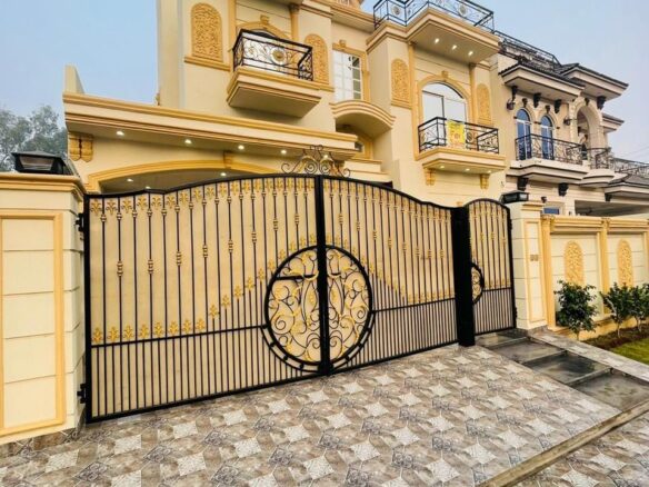 10 marla spanish House for sale in Central Park Lahore (1)