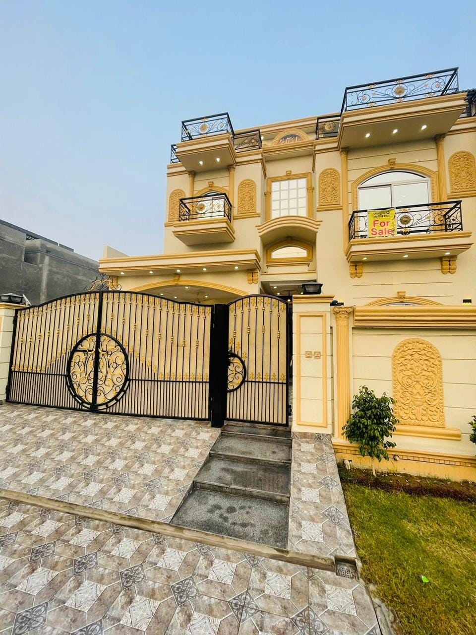 10 marla spanish House for sale in Central Park Lahore (11) 10 marla spanish House for sale in Central Park Lahore (11)