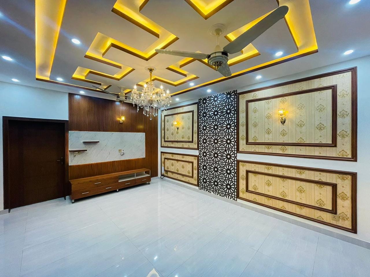 10 marla spanish House for sale in Central Park Lahore (2) 10 marla spanish House for sale in Central Park Lahore (2)