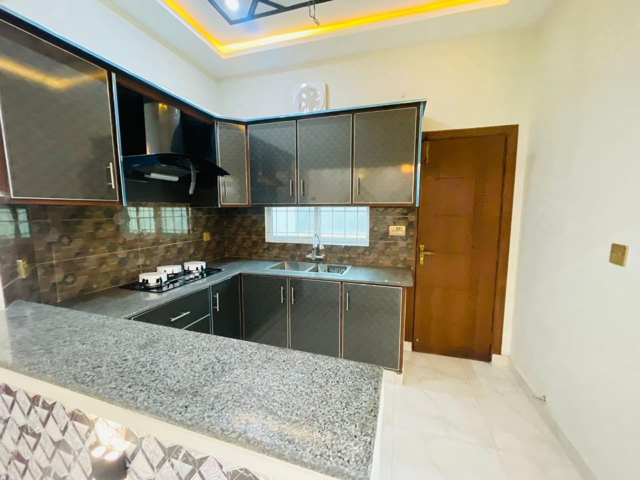 10 marla spanish House for sale in Central Park Lahore (20) 10 marla spanish House for sale in Central Park Lahore (20)