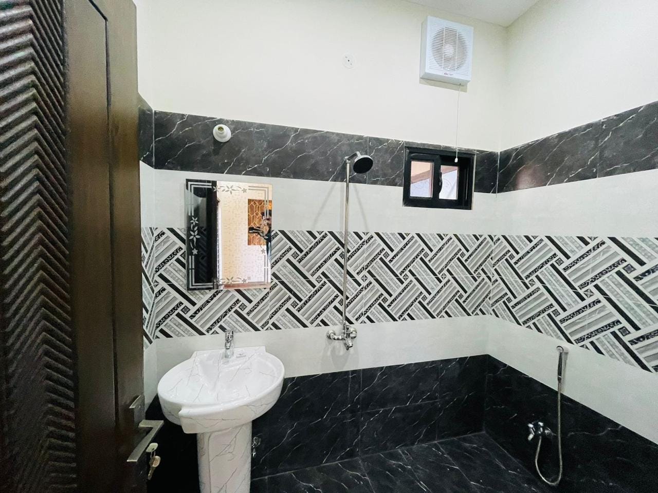 10m brand new house for sale in central park housing scheme lahore (15) 10m brand new house for sale in central park housing scheme lahore (15)