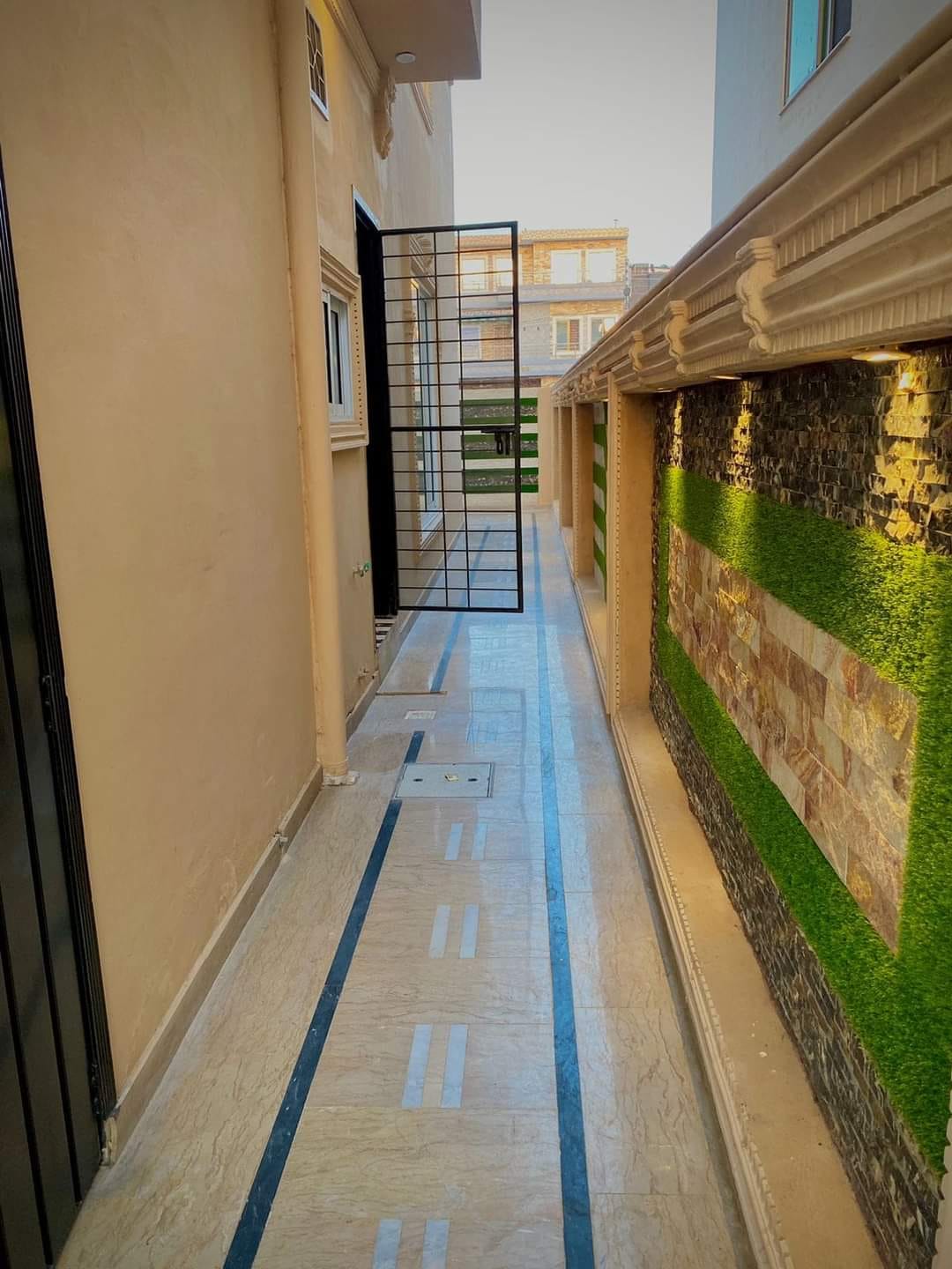 10m house for sale h block central park lahore (17) 10m house for sale h block central park lahore (17)