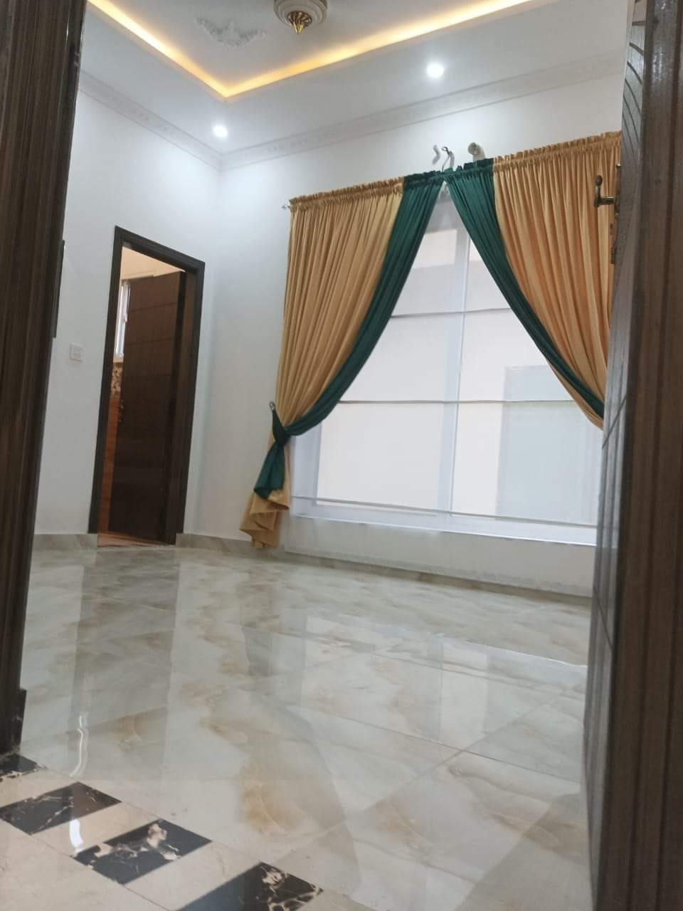 10m house for sale h block central park lahore (19) 10m house for sale h block central park lahore (19)