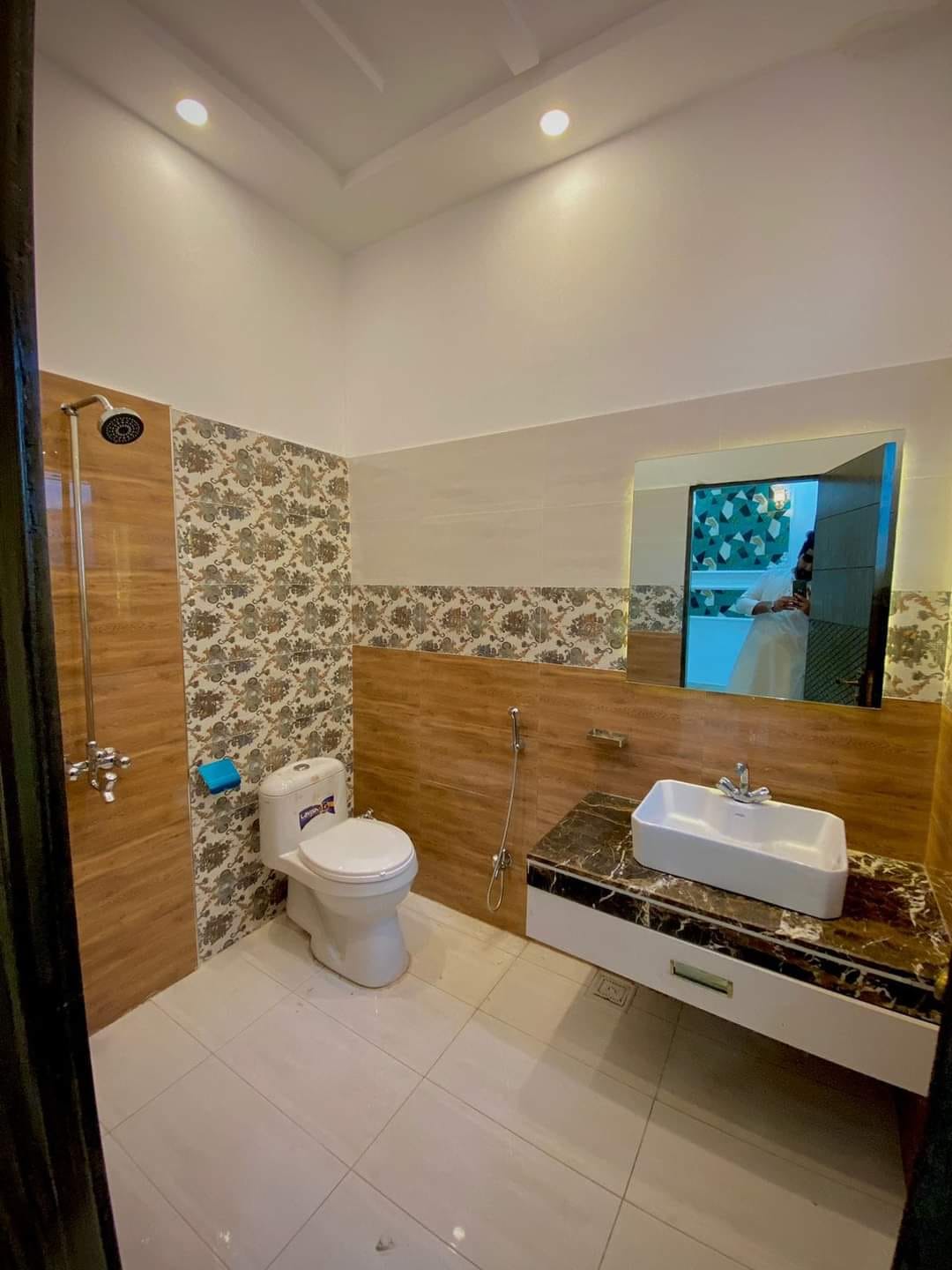 10m house for sale h block central park lahore (20) 10m house for sale h block central park lahore (20)