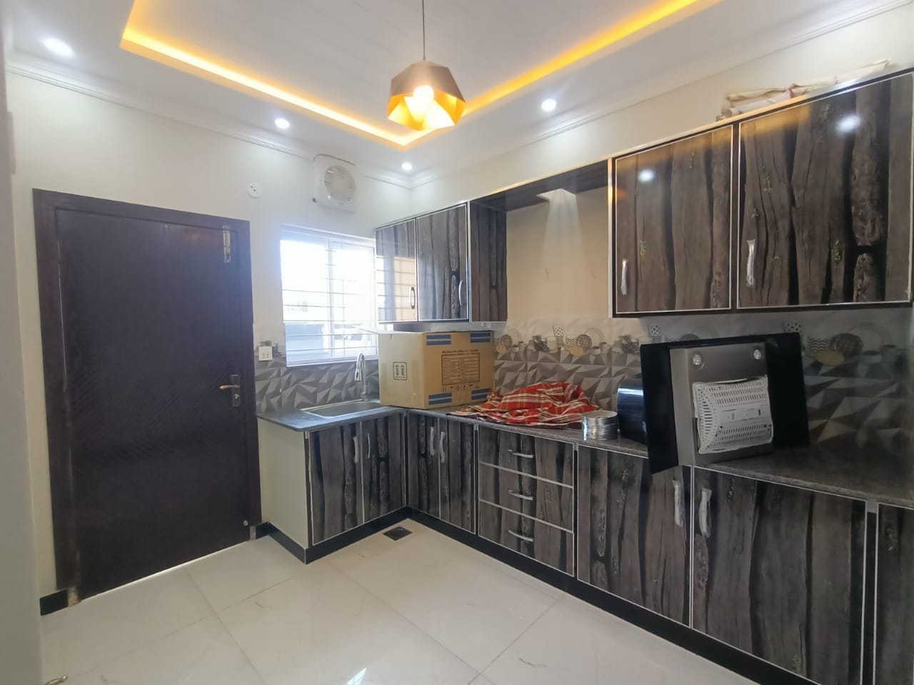 5 Marla Modern Design House in Central Park Lahore (15) 5 Marla Modern Design House in Central Park Lahore (15)