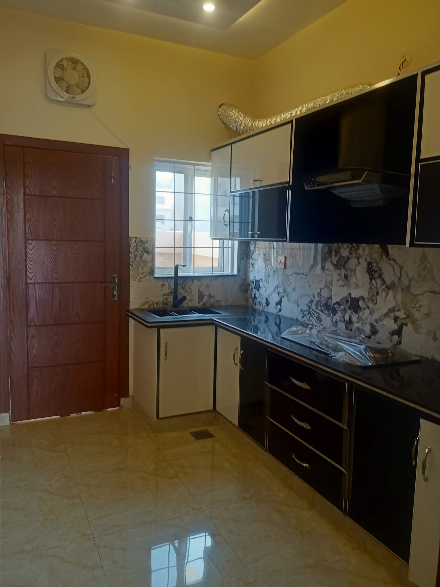 5m Spanish House For Sale in Central Park Housing Scheme Lahore (11) 5m Spanish House For Sale in Central Park Housing Scheme Lahore (11)